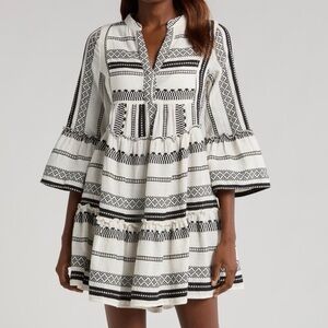 Cover Up ☀️⛱️  Black and White Patterned by Elan.